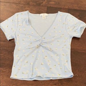 Ivy and Main Mint Green Floral Scrunch Top